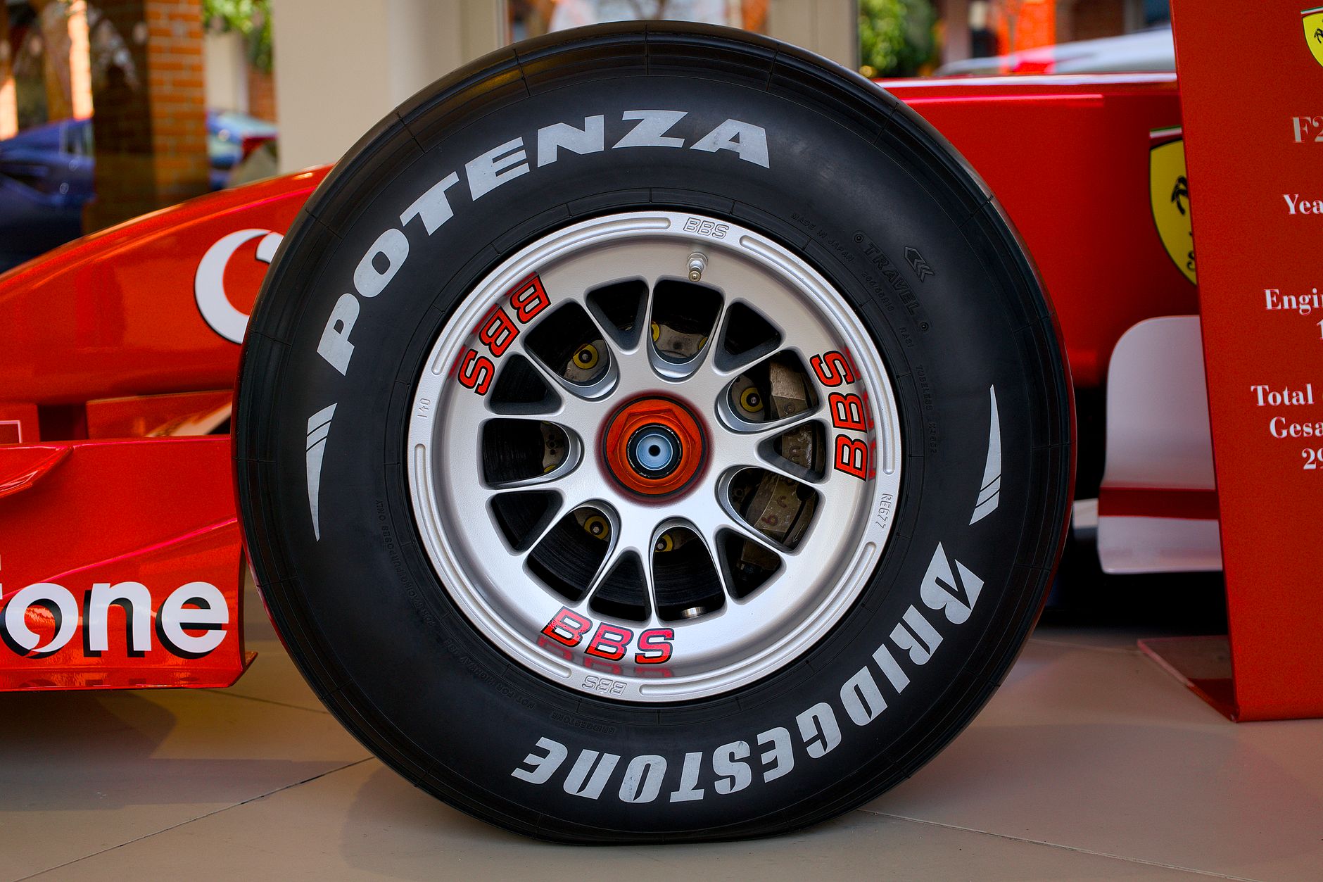 Ferrari Hamilton Singapore gamble
